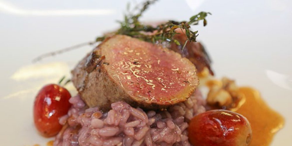Herbstzeit: Hirschfilet auf Rotweinrisotto